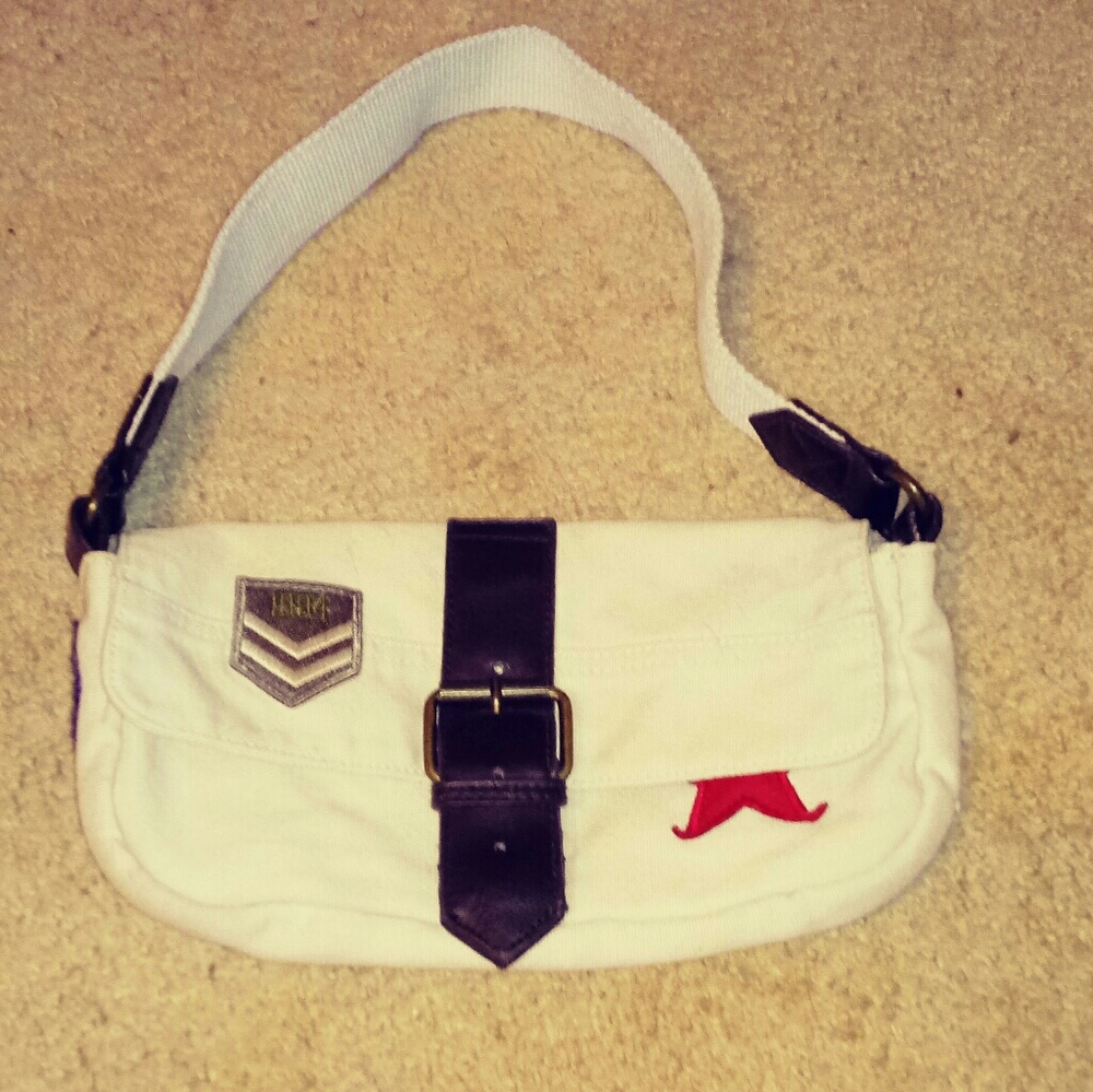 Shoulder Clutch